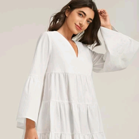 V-neck Bell sleeve stock dress - Picture 2 of 6